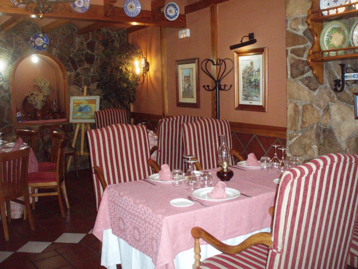 Hostal Restaurante La Muralla Canete  Extérieur photo